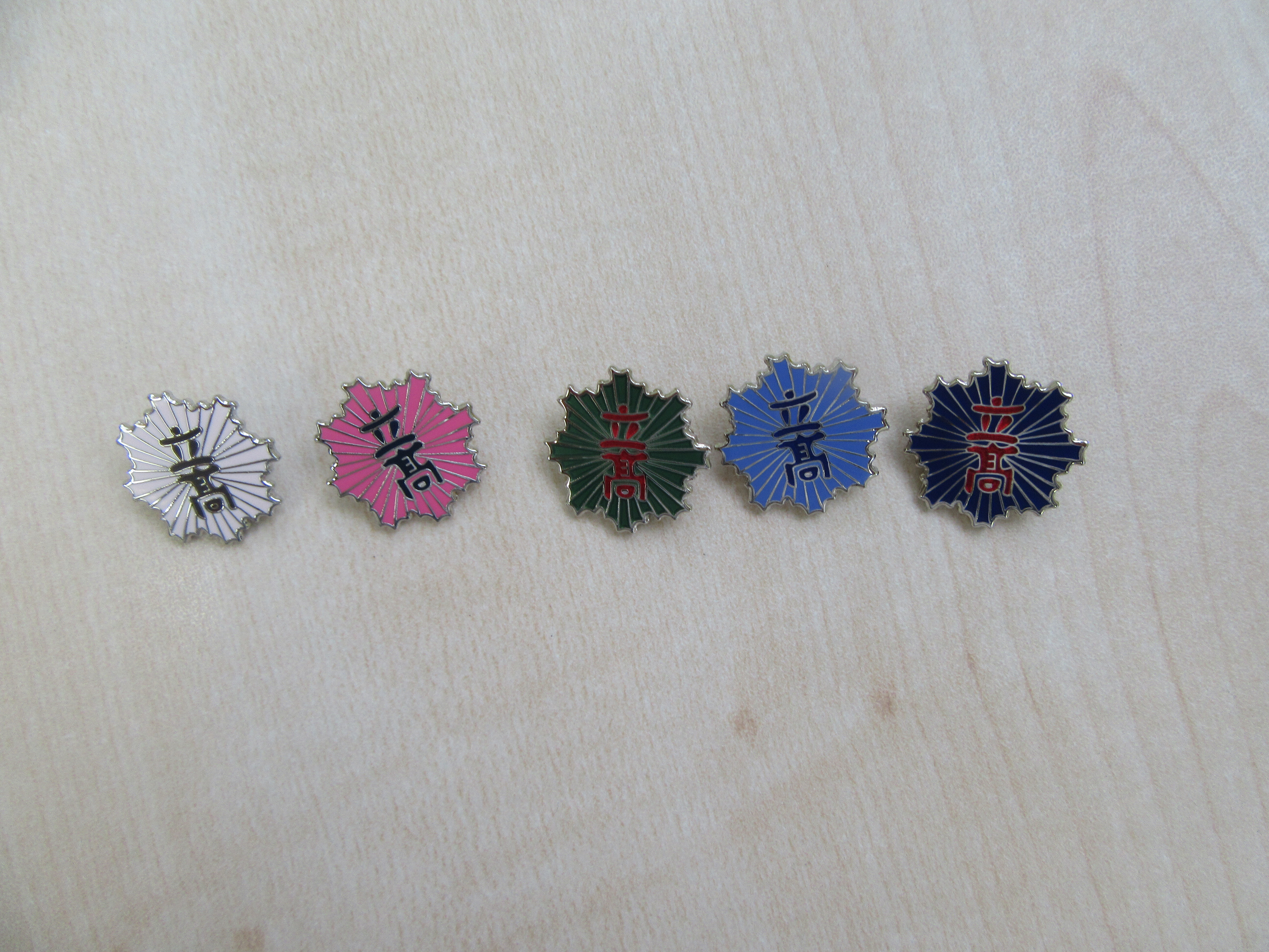 校章（5色：薄ピンク・ピンク・緑・水色・紺）